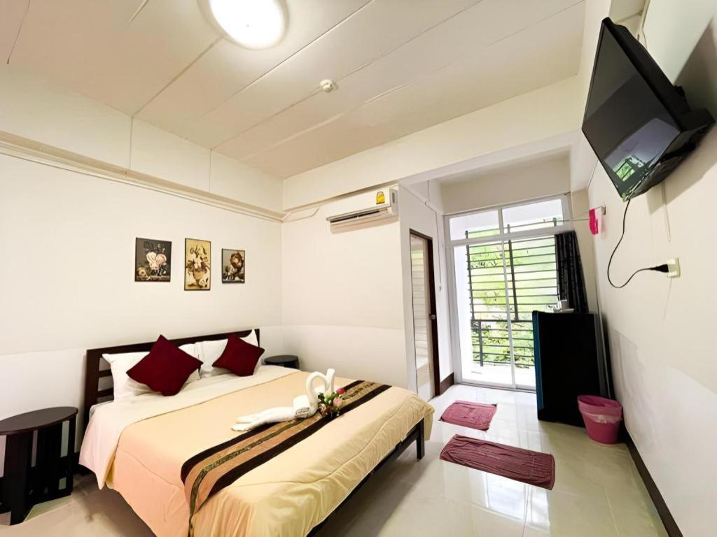 Rueangrat Hotel Ranong Eksteriør bilde