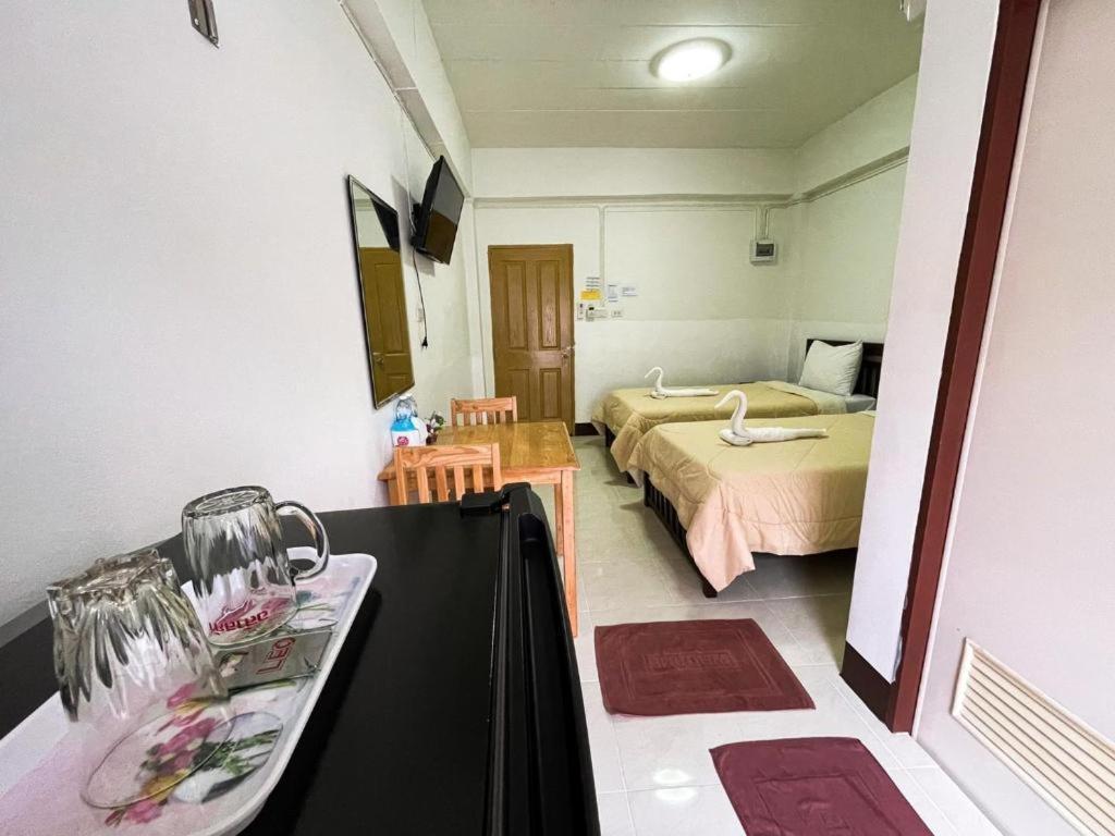 Rueangrat Hotel Ranong Eksteriør bilde